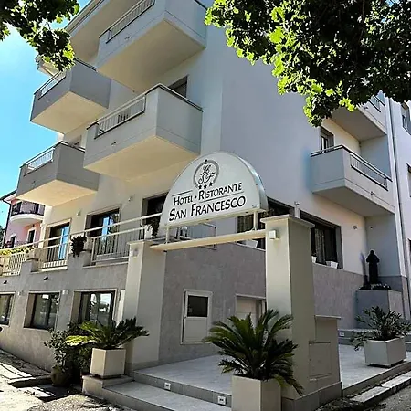 San Francesco סן ג'יואבאני רוטונדו